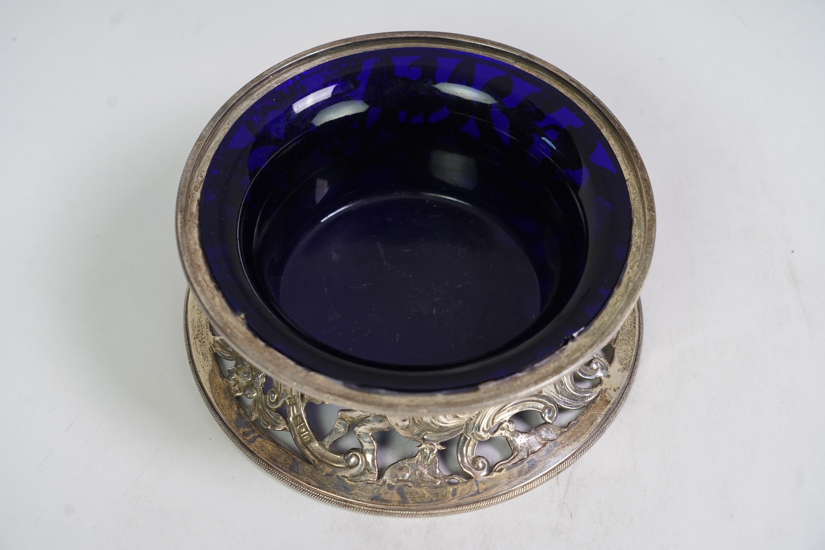A late Victorian pierced silver dish ring, by Daniel & John Welby